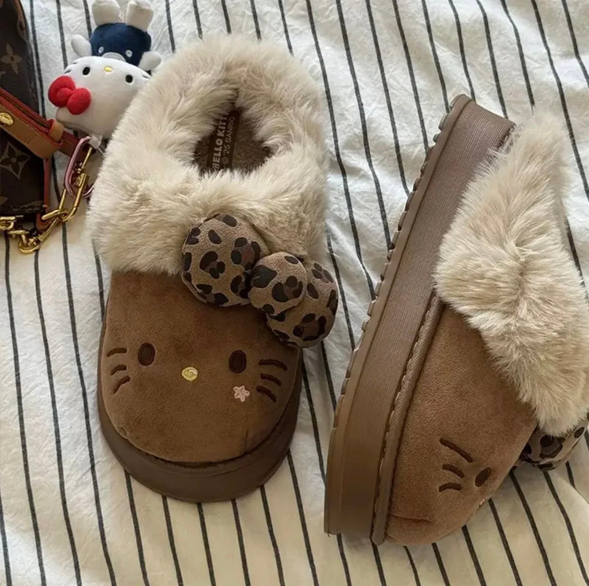 Super Fluffy Slippers with bow