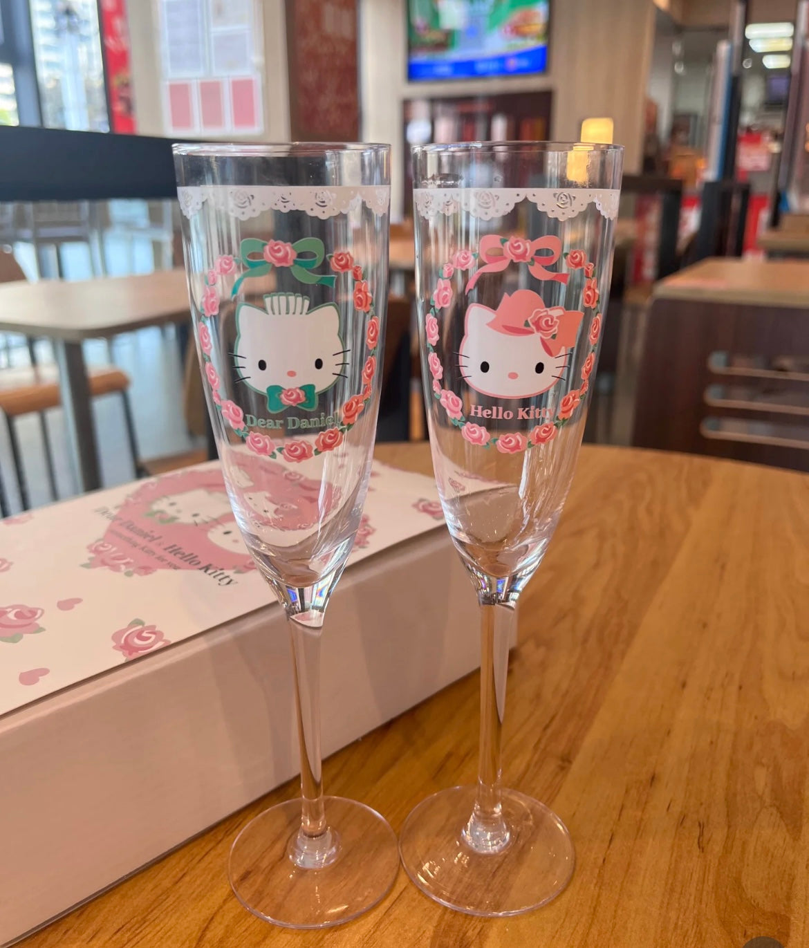 Hello Kitty & Daniel Champagne Cups