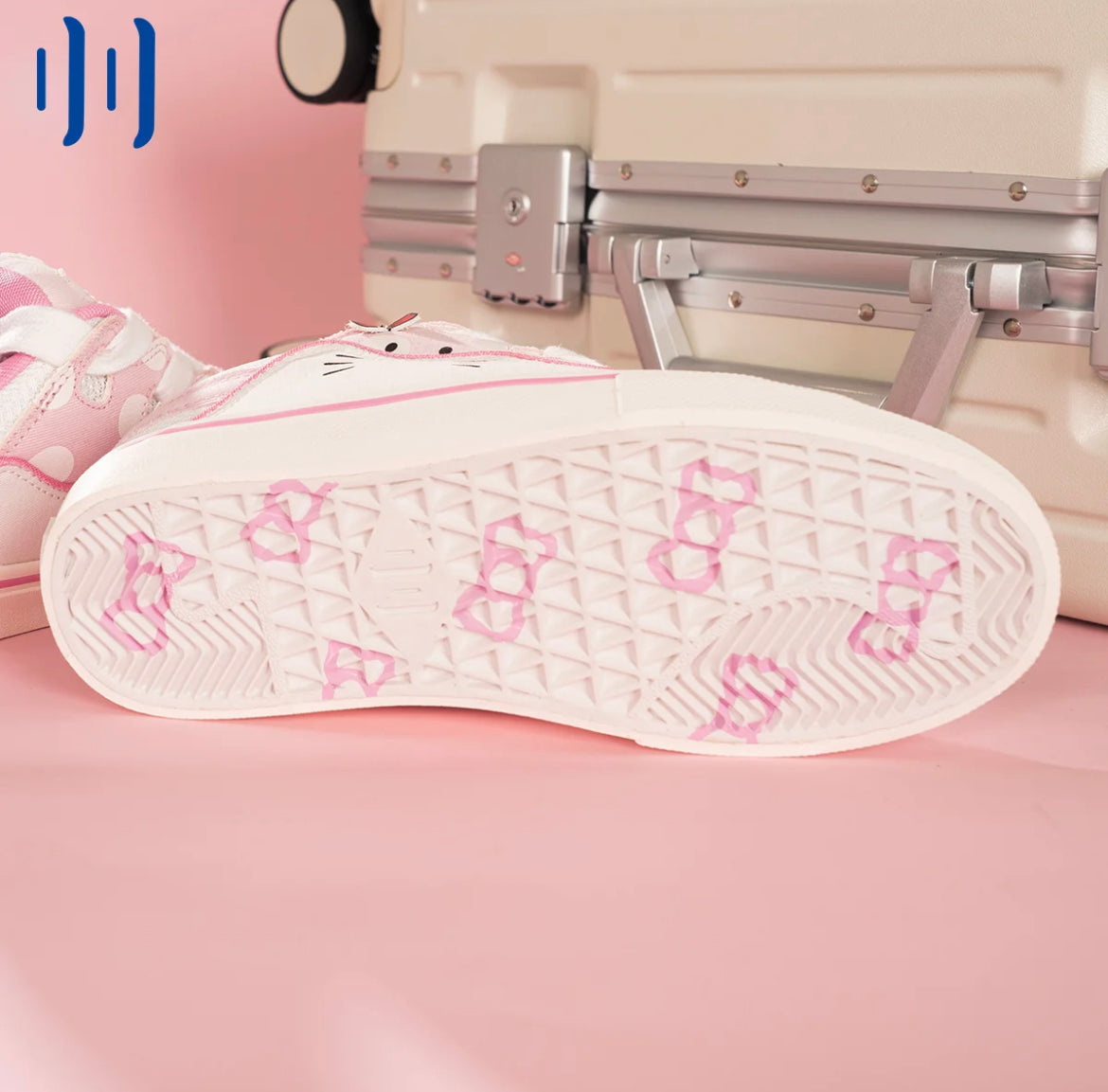 Hello Kitty Pinky Bake Sneakers