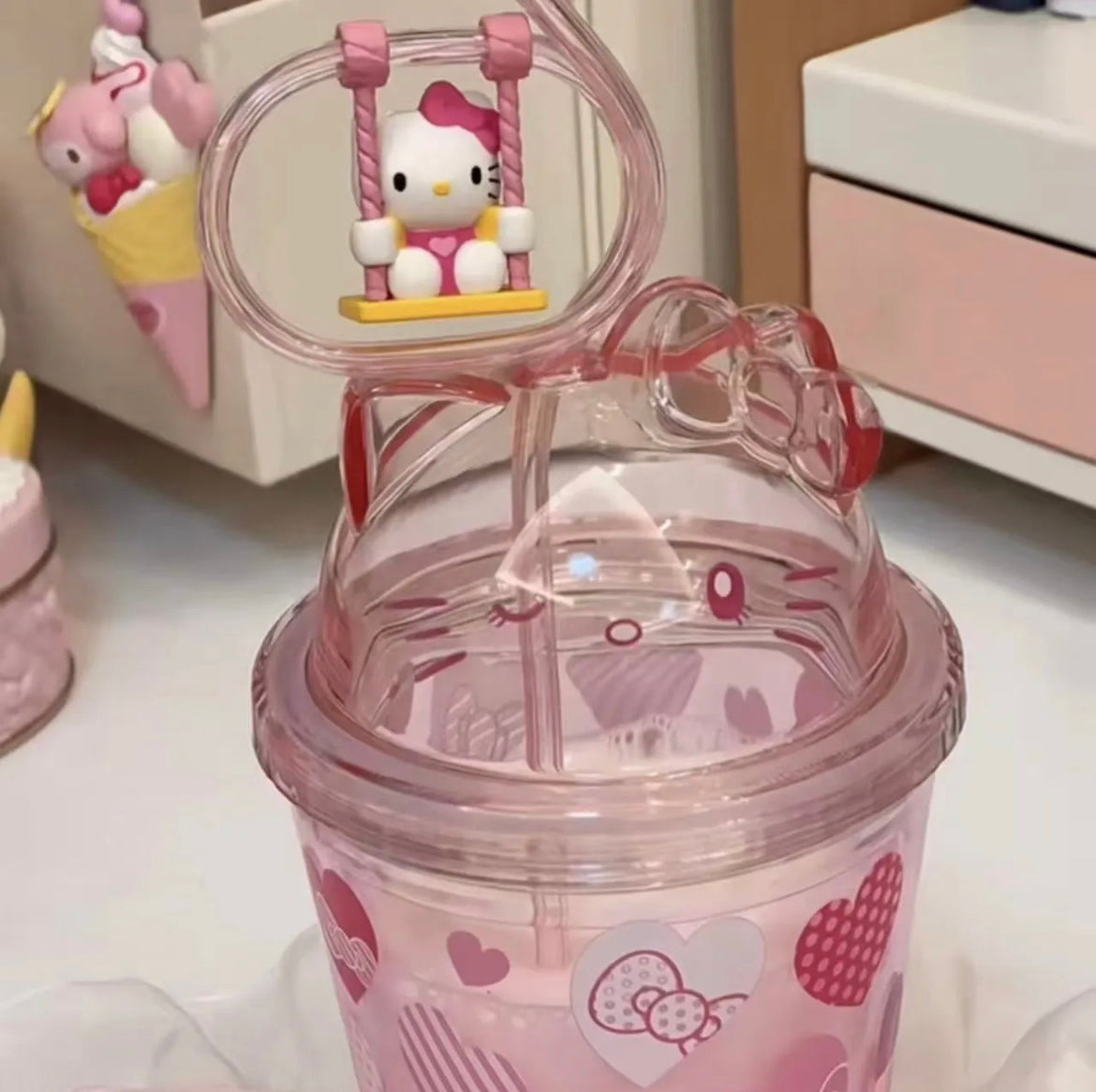 Hello Kitty Cup with Swing shaped straw