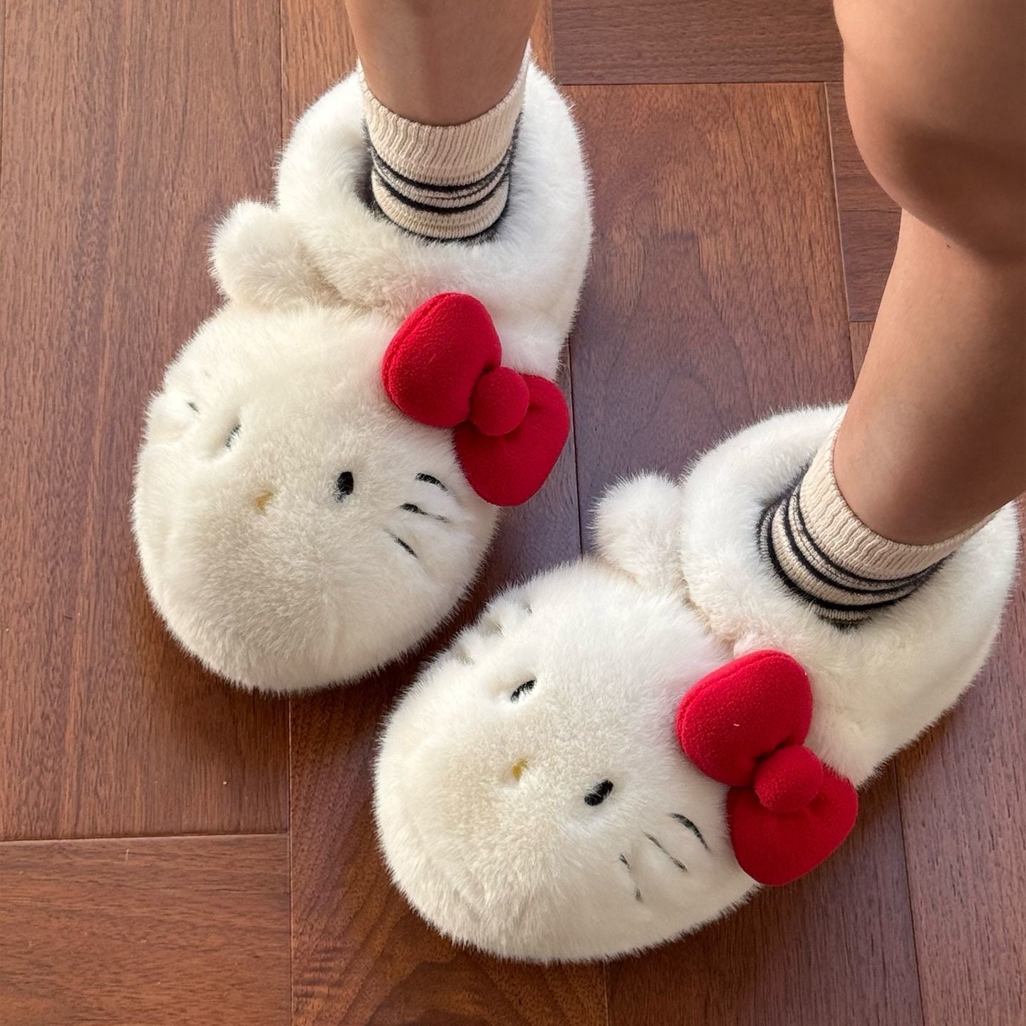 Upgraded V. - Classic Fluffy Slippers