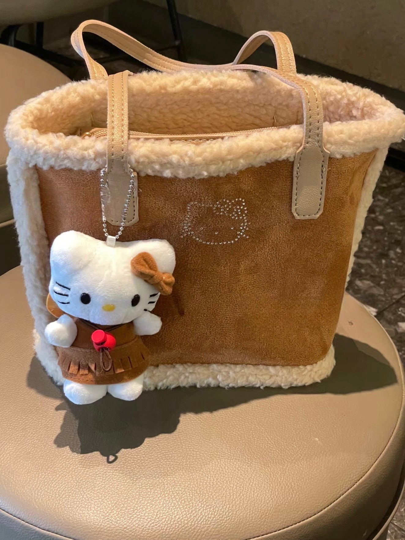 Hello Kitty Caramel Fluffy Bag