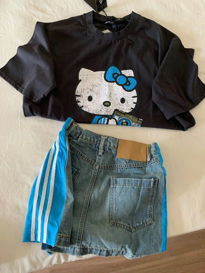 Hello Kitty Oversized Tee - camera