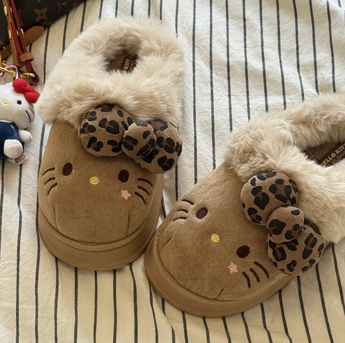 Super Fluffy Slippers with bow