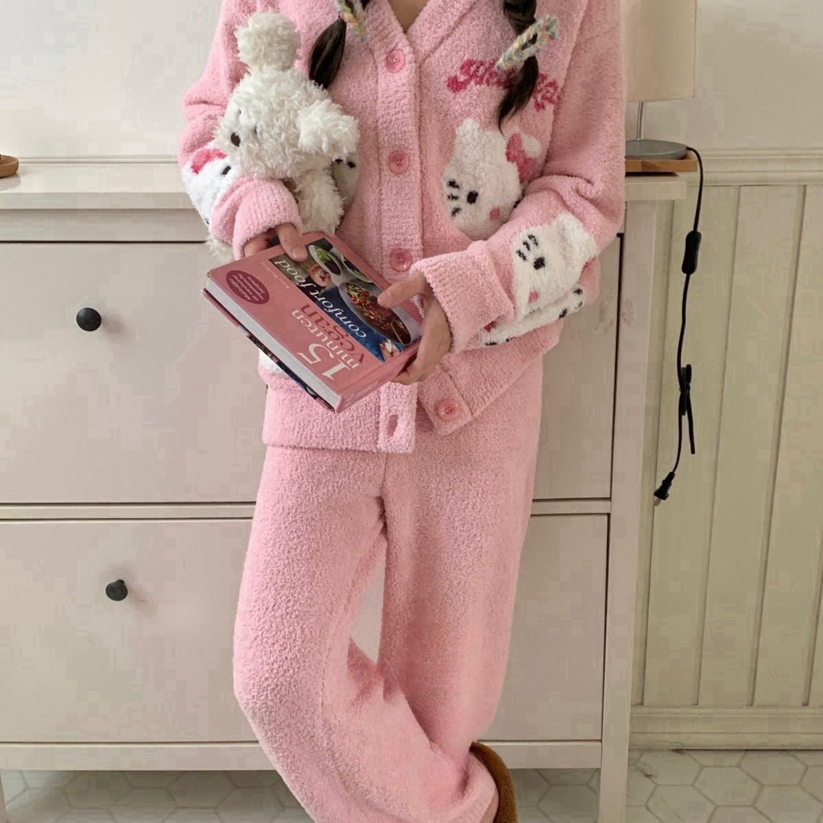 Hello Kitty Cozy Pajama Set