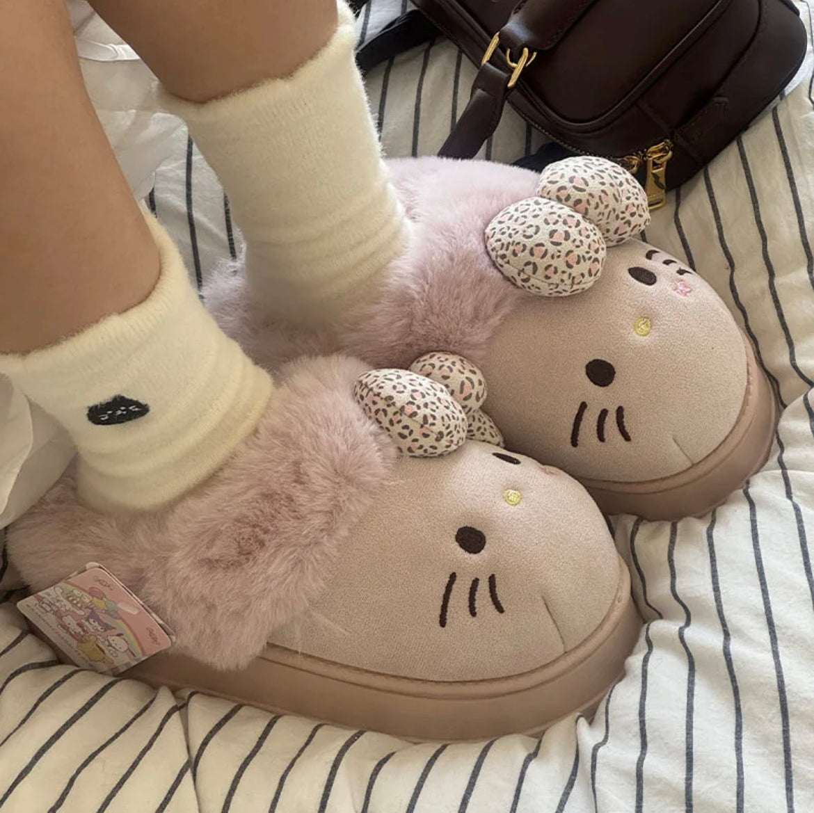 Super Fluffy Slippers with bow