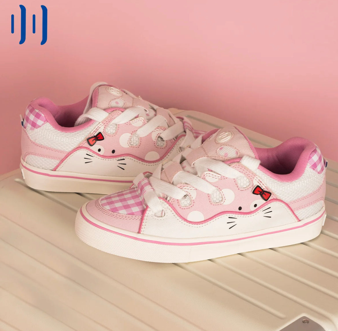 Hello Kitty Pinky Bake Sneakers